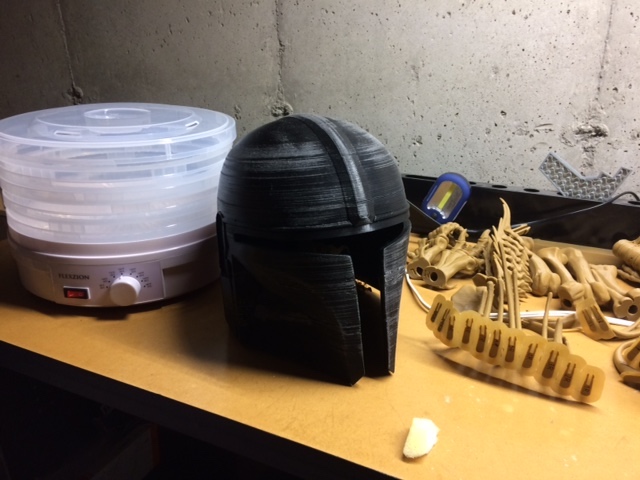 Mandalorian helmet 1 PLA+.jpg