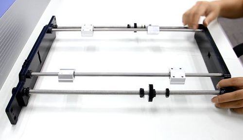 3smooth rods and linear bearings..jpg